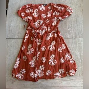 Floral mini Dress in Red and White